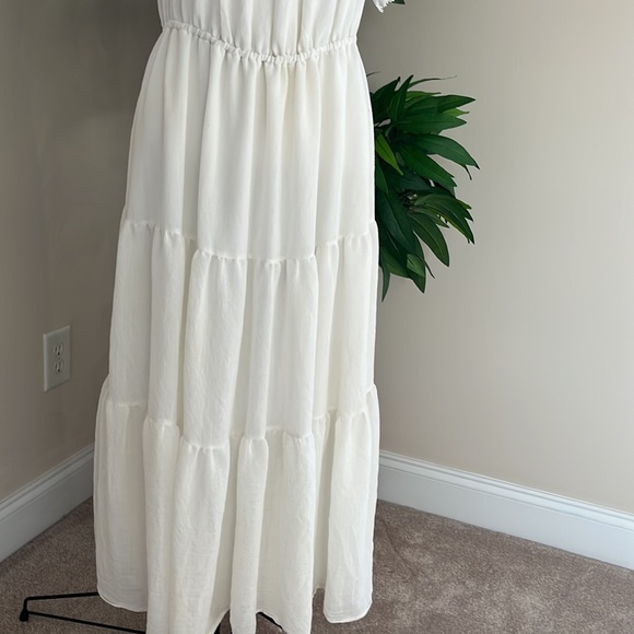 Band crush white off shoulder dress - Picture 4 of 4